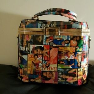 Mrs Obama pocketbook